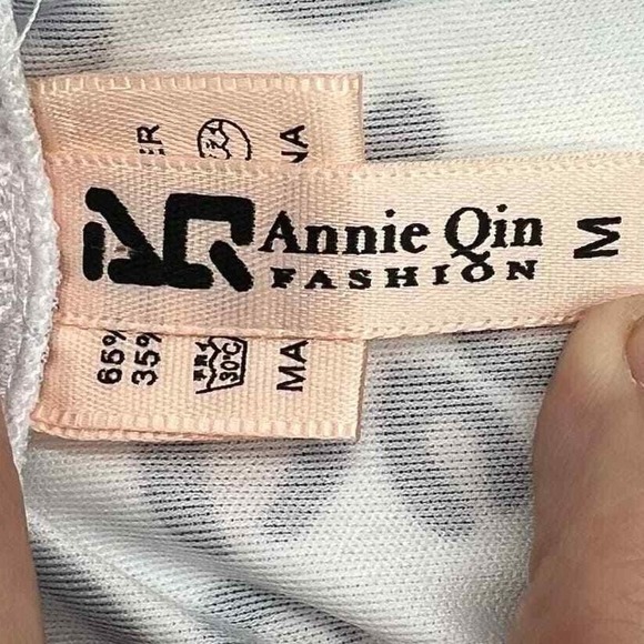 Annie Qin Fashion Button Front White Animal Print Short Puff Sleeve M Maximilast - Picture 6 of 9